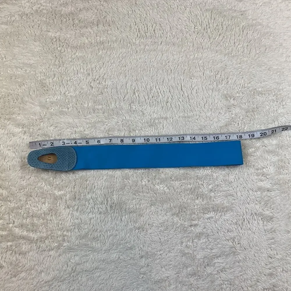 Unbranded genuine Snakeskin accent elastic belt in blue, size med‎